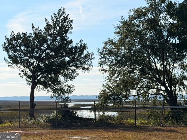 Foto del edificio - 1818 Union Carbide Rd