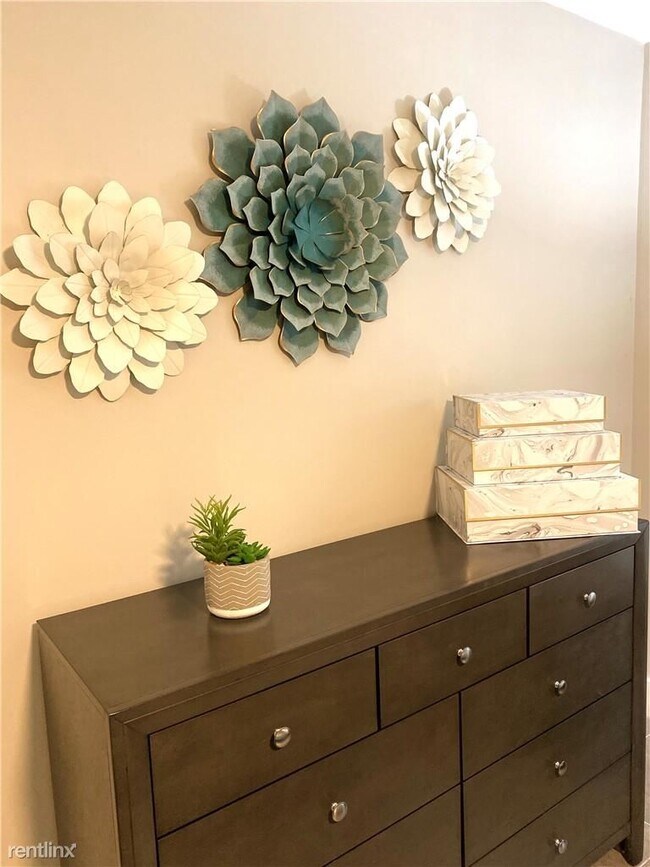 Foto del edificio - 3 br, 2 bath  - 1107 NW 7th Ave