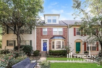 Building Photo - 6502 Fable Ct