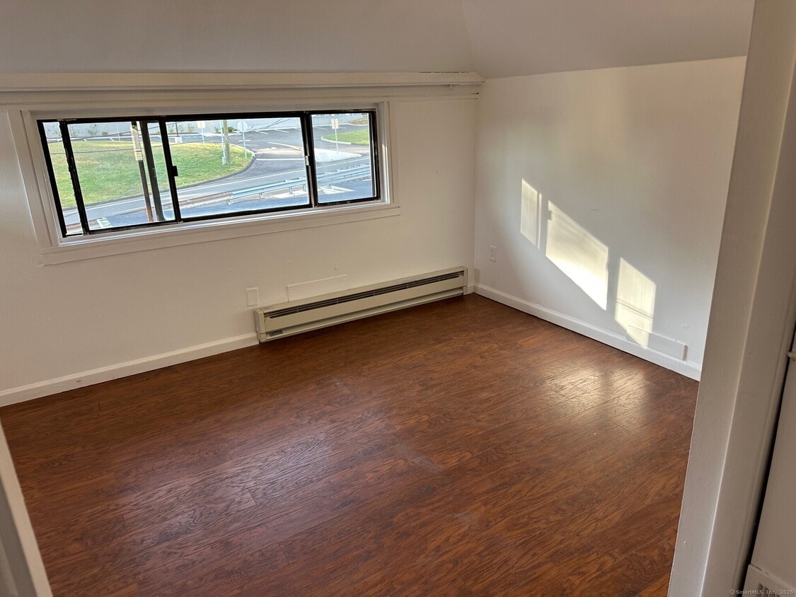 Foto principal - 379 Derby Ave