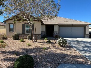 Building Photo - 44665 Aspen St