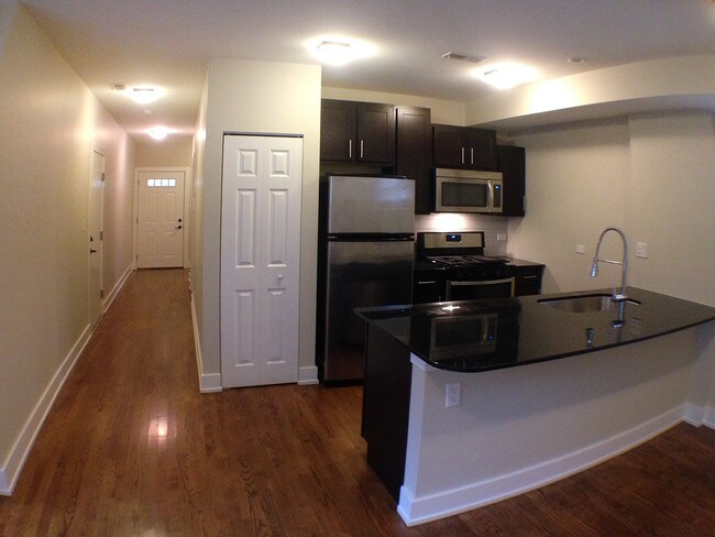 Foto del edificio - 5056 N. Winchester