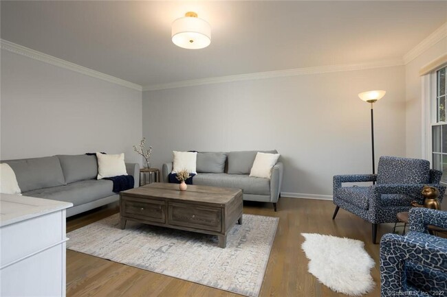 Foto del edificio - 45 Beardsley Rd
