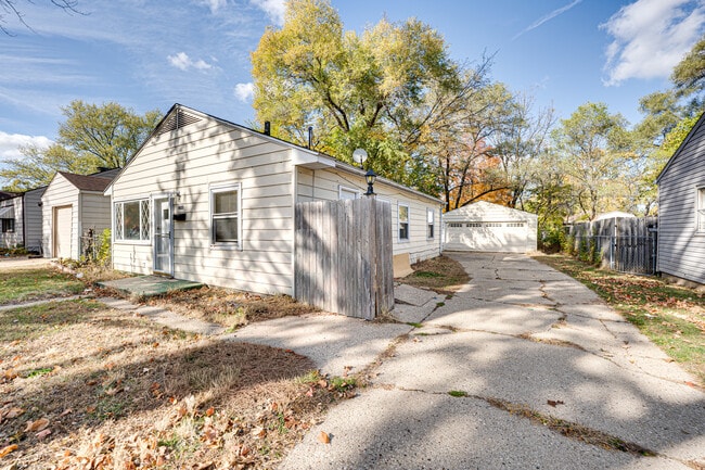 Foto del edificio - 1823 Overdene Ave