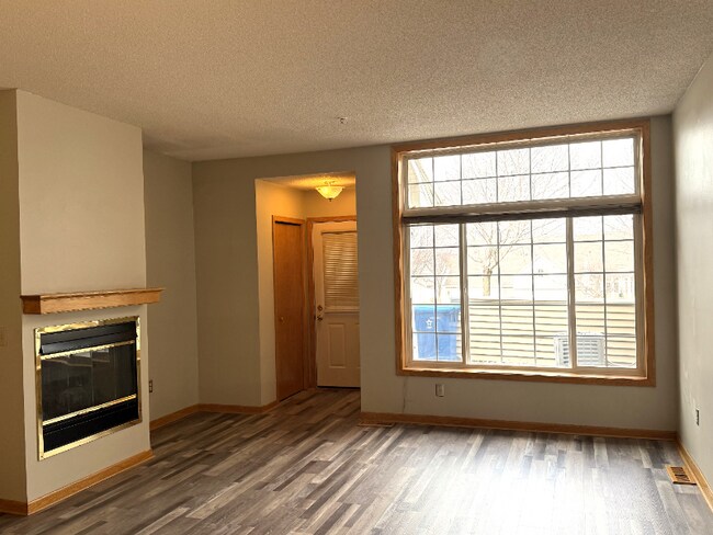 Foto del edificio - 18183 Warbler Ln