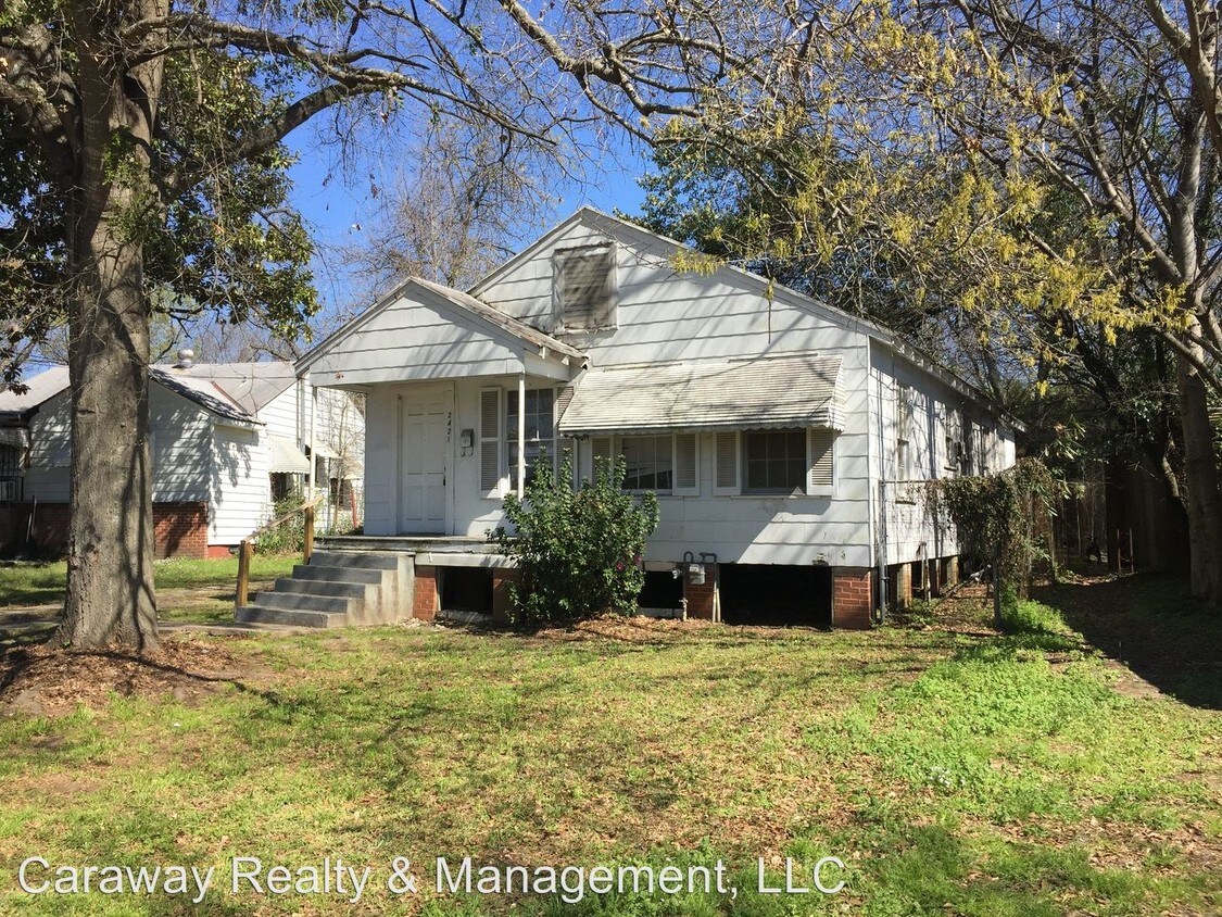 Foto principal - 3 br, 1 bath House - 2421 Corol