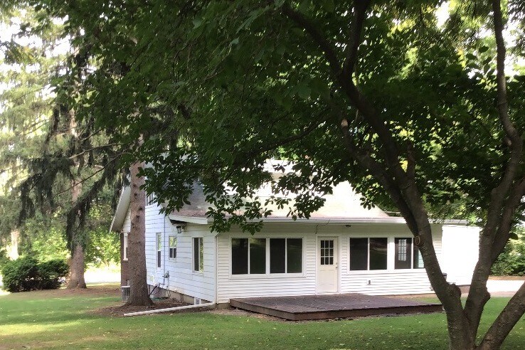 Primary Photo - 5125 N Galena Rd