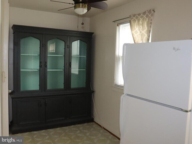 Foto del edificio - 58 Thompson Cir