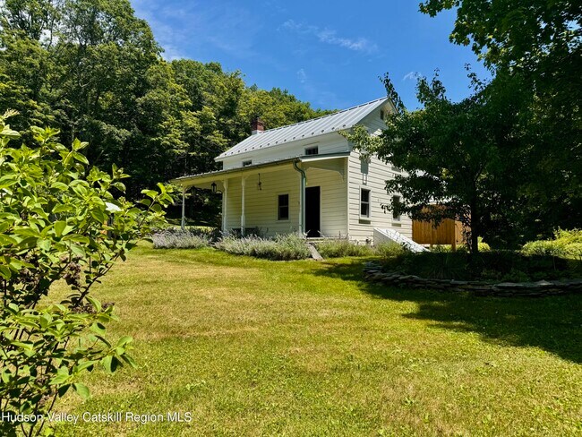 Foto del edificio - 64 E Pond Lilly Rd