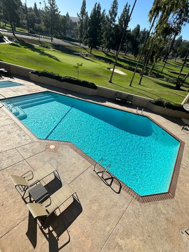 5555 Canyon Crest Dr, Unit 2A Condos in Riverside, CA Westside Rentals