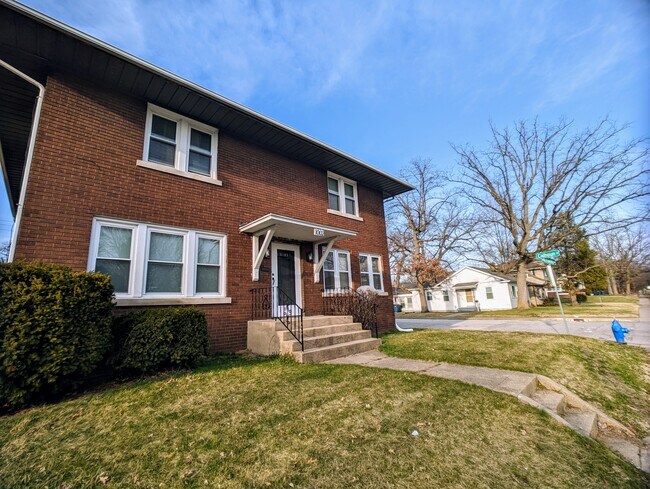 Foto del edificio - 1002 W Mishawaka Ave