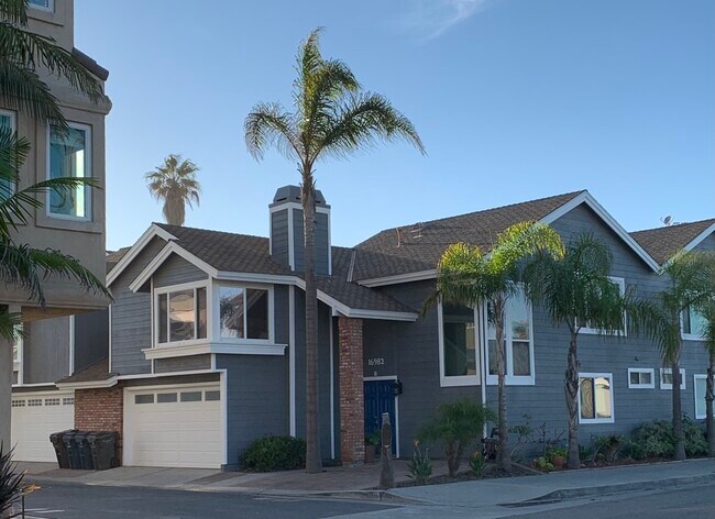 Master suite, kitchen, living area - upper level. 2bdrm+full bath downstairs - 16982 8th St