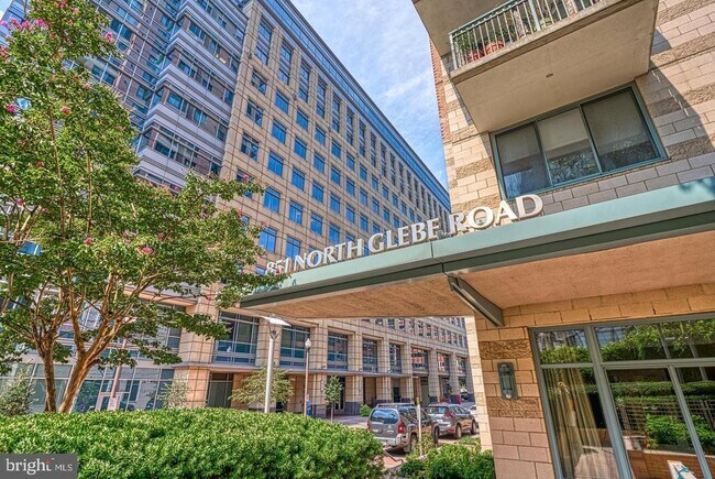 Foto del edificio - 851 N Glebe Rd