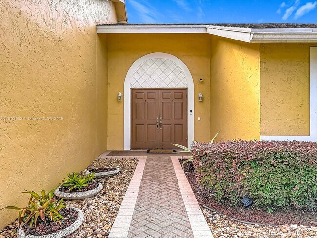 Foto del edificio - 8060 NW 51st Ct
