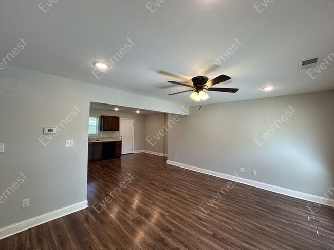 Foto del edificio - 2880 Normandy Dr
