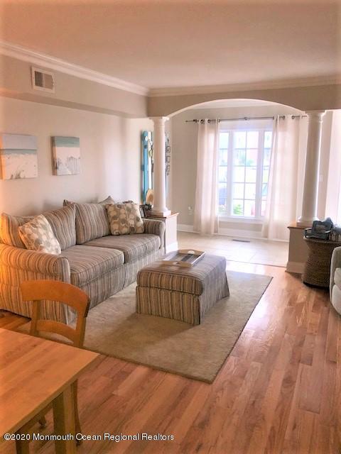 Foto del edificio - 25 Meadow Ave