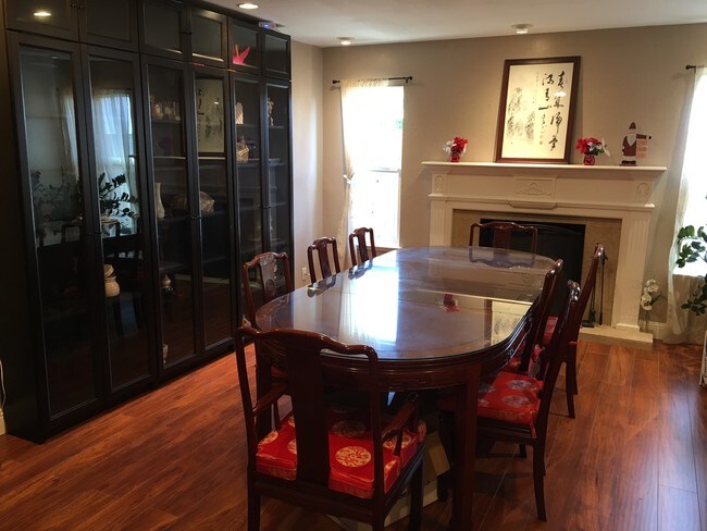 Building Photo - 2578 Cherrywood Dr