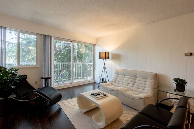 Photo du bâtiment - 55 E 12th Ave
