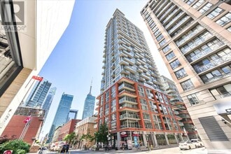 Building Photo - 126 Simcoe St