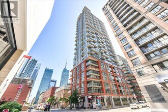 Building Photo - 126 Simcoe St