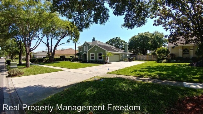 Foto del edificio - 1715 Rose Garden Ln