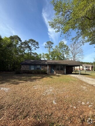 Building Photo - 802 Wildwood Dr