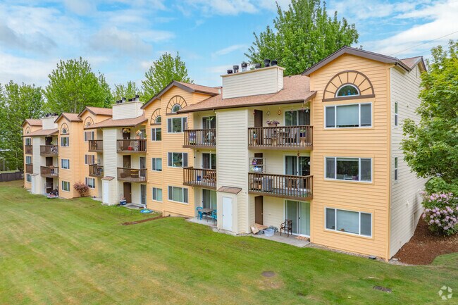 Foto principal - Lawn Courte Apartments