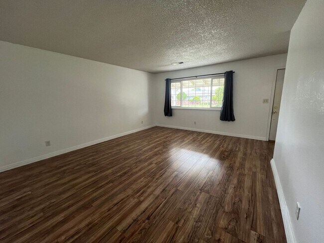 Foto del edificio - 1220 S Jackson St