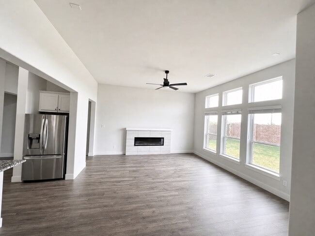 Building Photo - 5936 Mustang Creek Ln