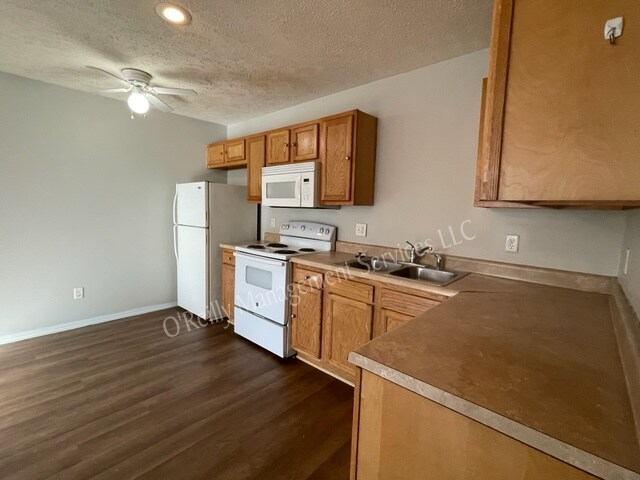 Building Photo - 1450 N Ethyl Ave
