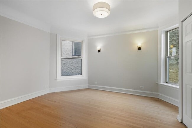 Foto del edificio - 6136 N Mozart St