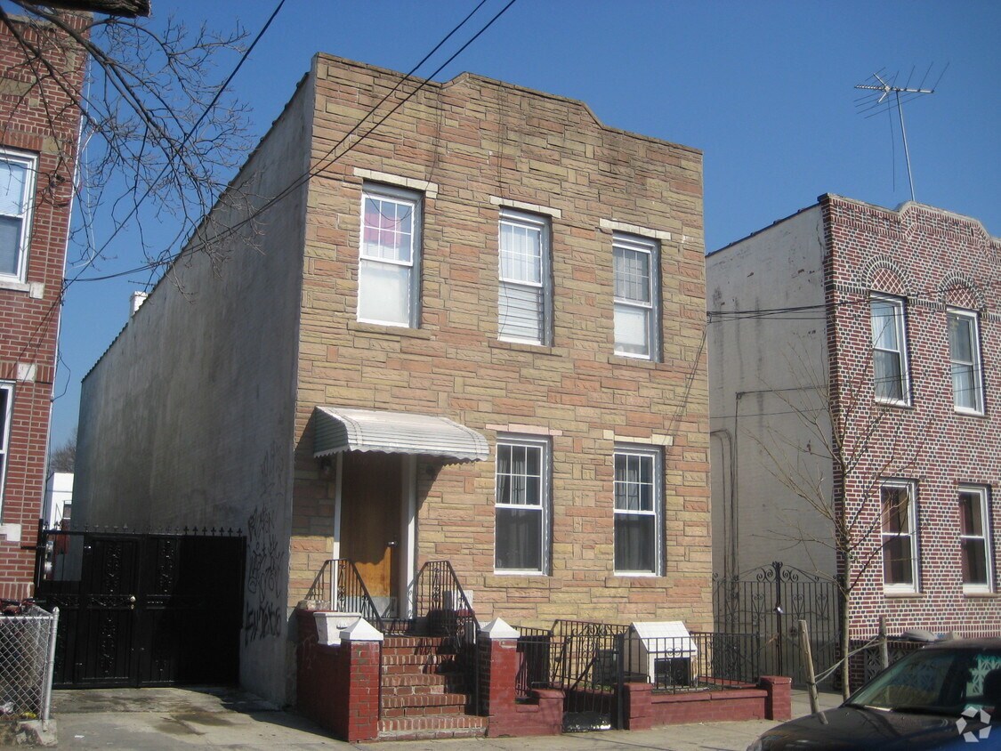 Primary Photo - 108-47 39th Ave