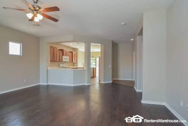 Foto del edificio - Single story 3 bed 2 bath in Stallion Moun...