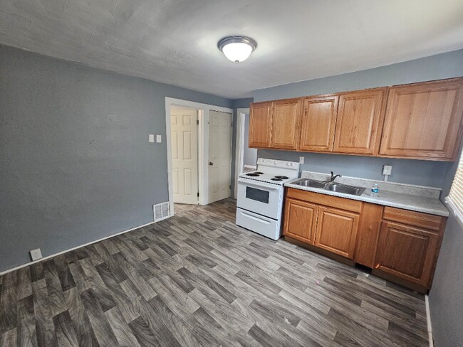 Foto del edificio - 803 Marvin Ave