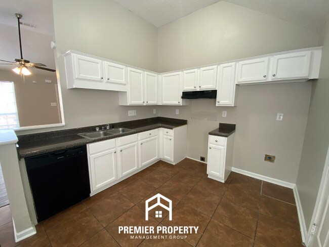 Building Photo - 4715 Lace Bark Cove