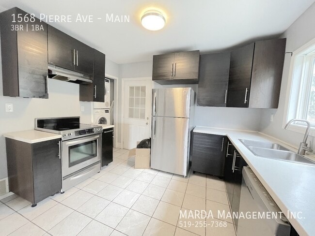 Building Photo - CHARMING 3 BED/1 BATH IN WALKERVILLE + HYDRO!