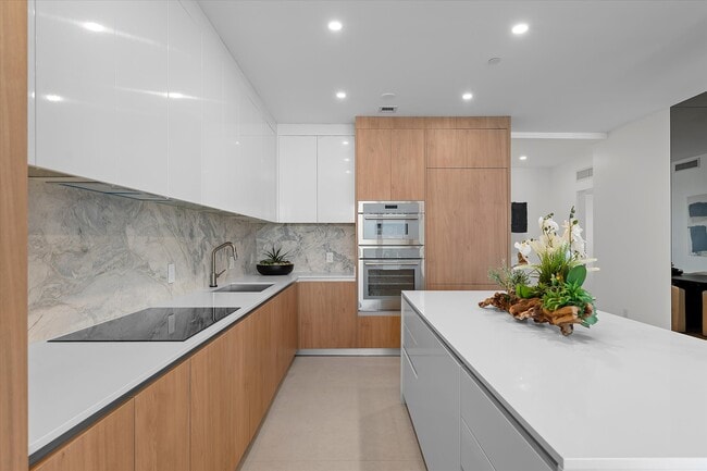 Photo - 700 NE 24th St Apartment