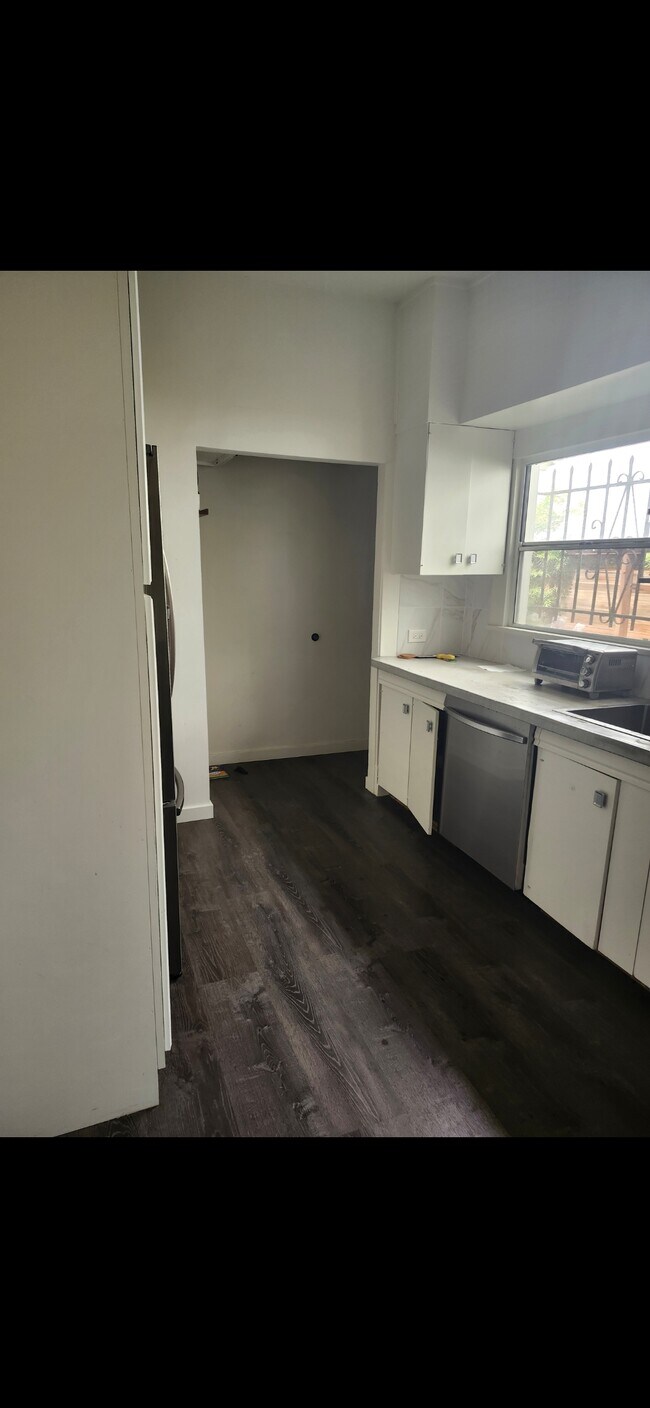 Foto del edificio - 33 Wavecrest Ave