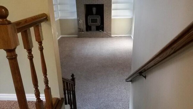 Foto del edificio - Big 6 Bedroom Single Family Home!!!