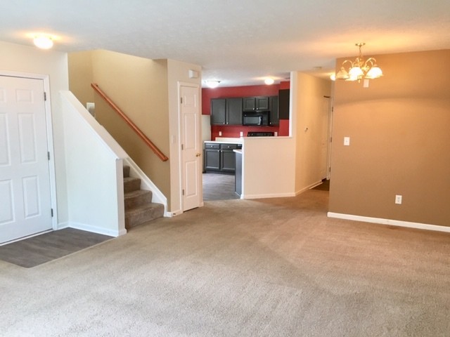 Foto del edificio - PENDING- Spacious Condo in Pike Township!