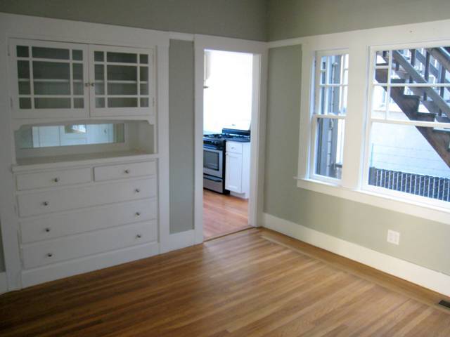 Building Photo - 448 40th St