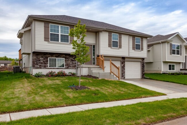 Building Photo - COMING SOON is this GORGEOUS Home in Raymore