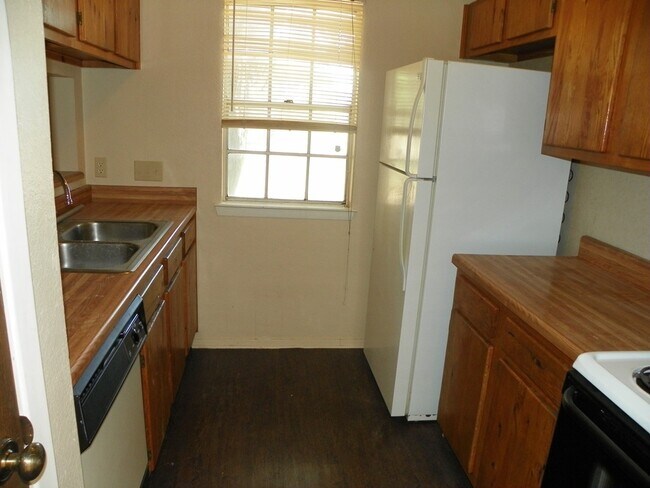 Foto del edificio - 9706 Eastwend Dr