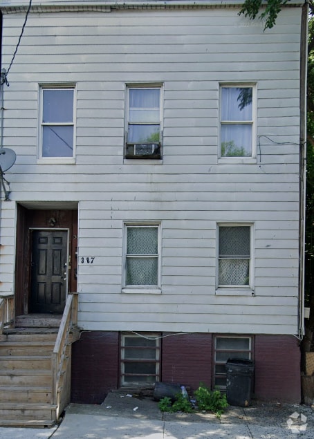 Building Photo - 307 Orange St