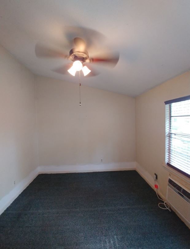 Building Photo - Cozy 1 Bedroom / 1 Bathroom at Wilshire Villa