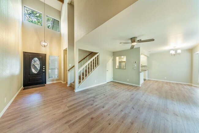 Building Photo - 4404 Travis Country Cir