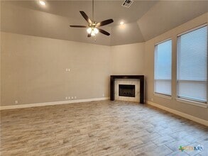 Building Photo - 1113 Carriage Loop