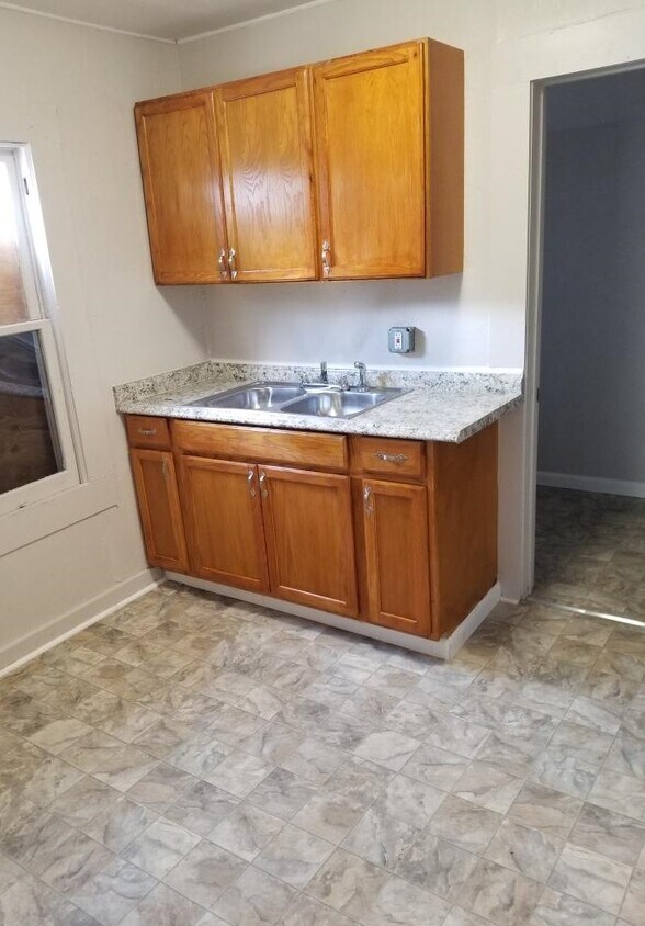 Foto principal - 653 Singleton Ct