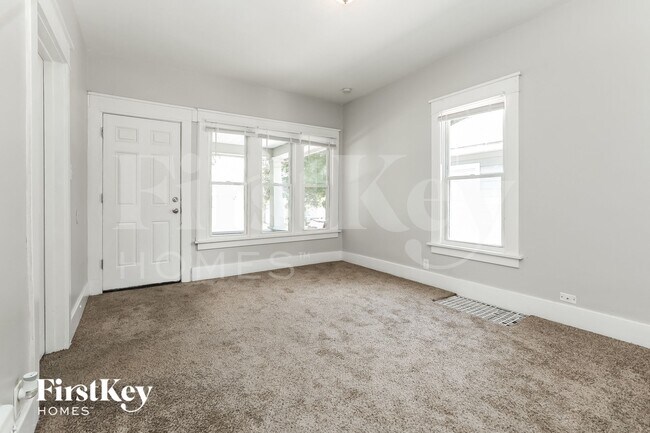 Foto del edificio - 814 Bowditch St