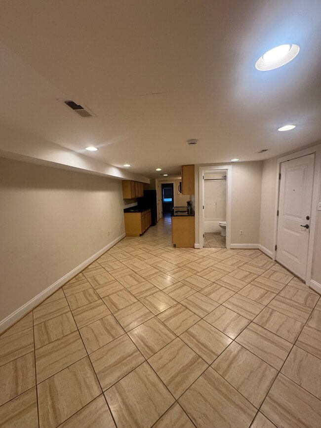 Basement Unit - 1015 N Calvert St
